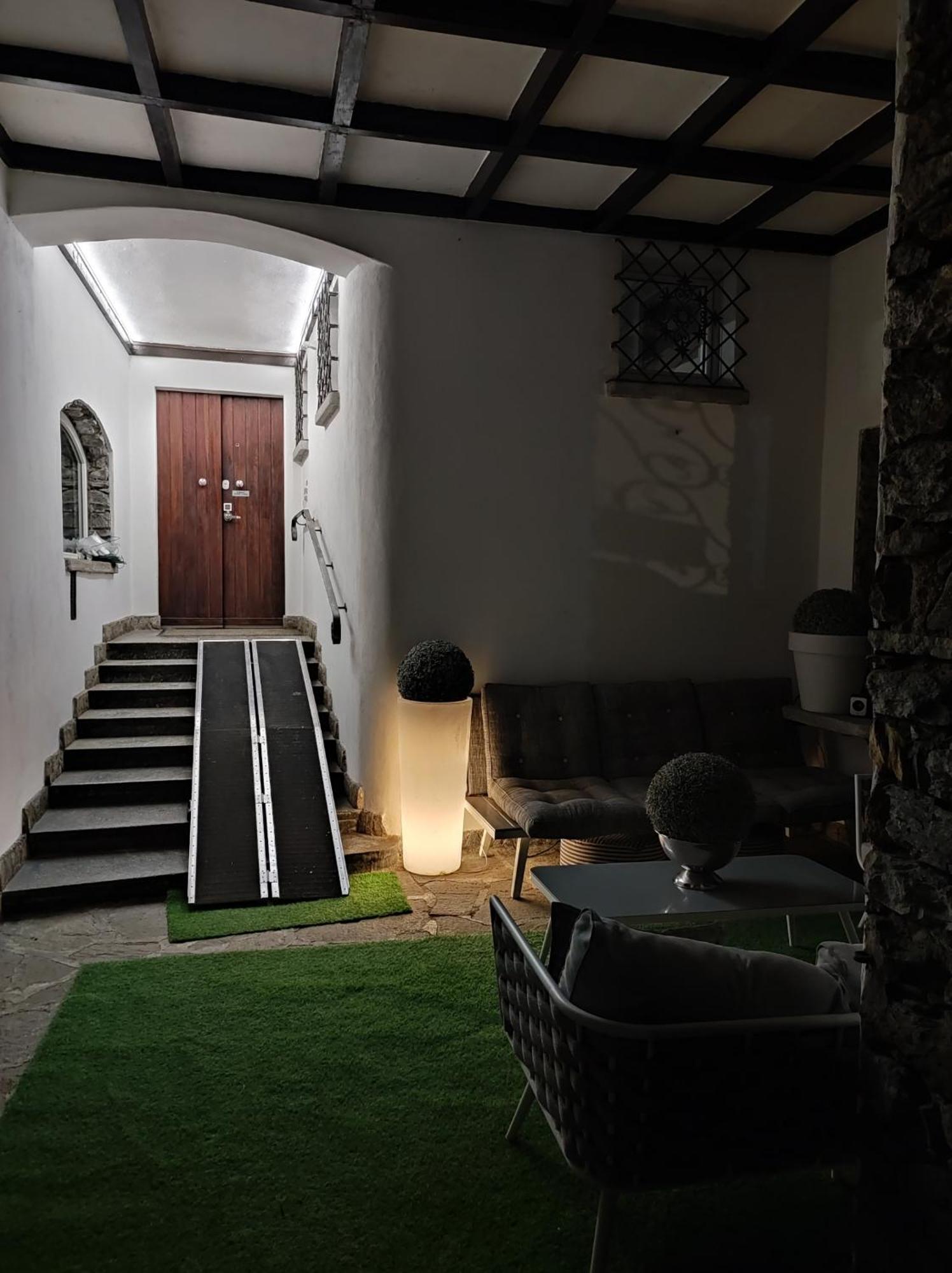 "La Selvetta" Bed And Breakfast Buguggiate 외부 사진