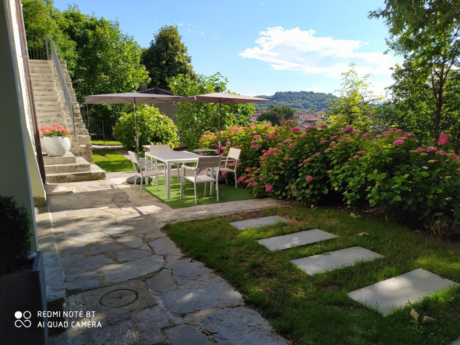 "La Selvetta" Bed And Breakfast Buguggiate 외부 사진
